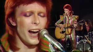 David Bowie canta Space Oddity