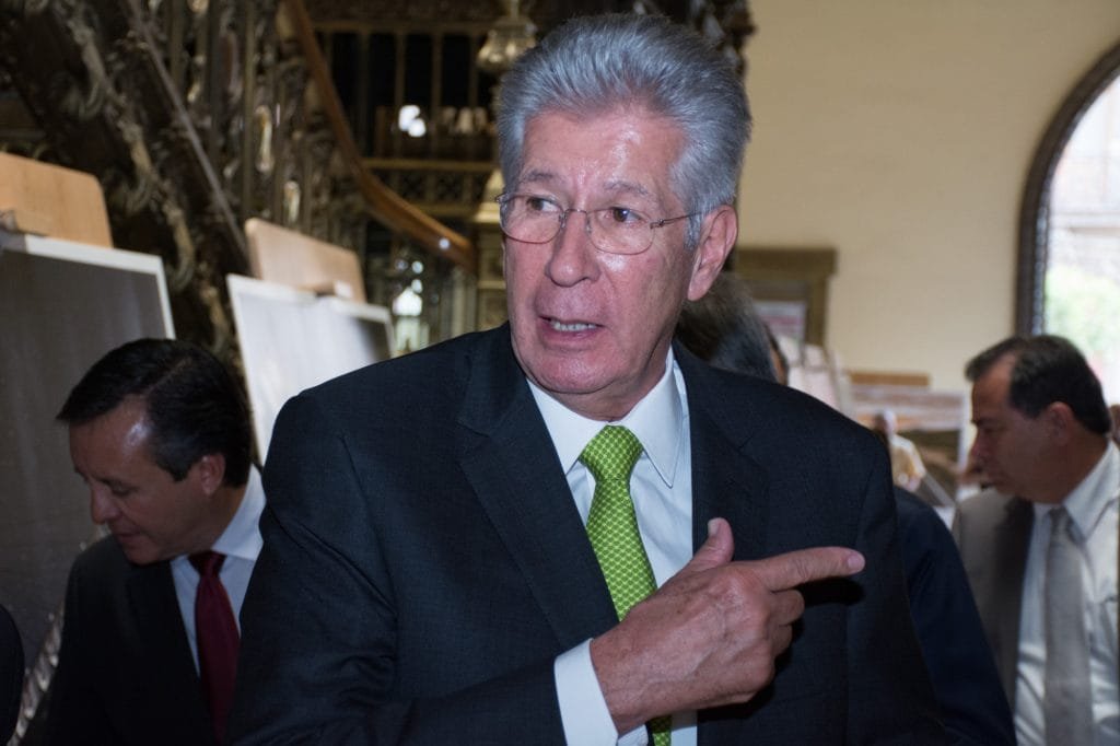 No renuncia Gerardo Ruiz Esparza por socavón en Paso Express