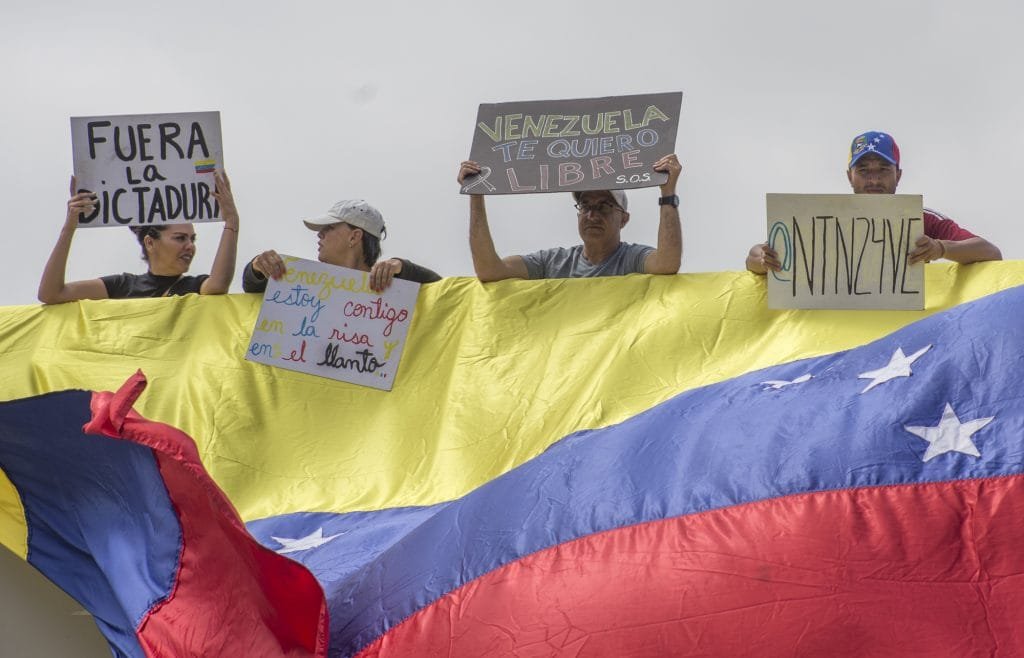 México pide a Maduro suspender Asamblea Constituyente