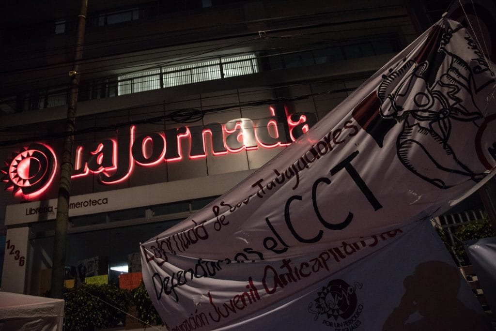 La Jornada despide a secretaria del sindicato y la denuncia por huelga