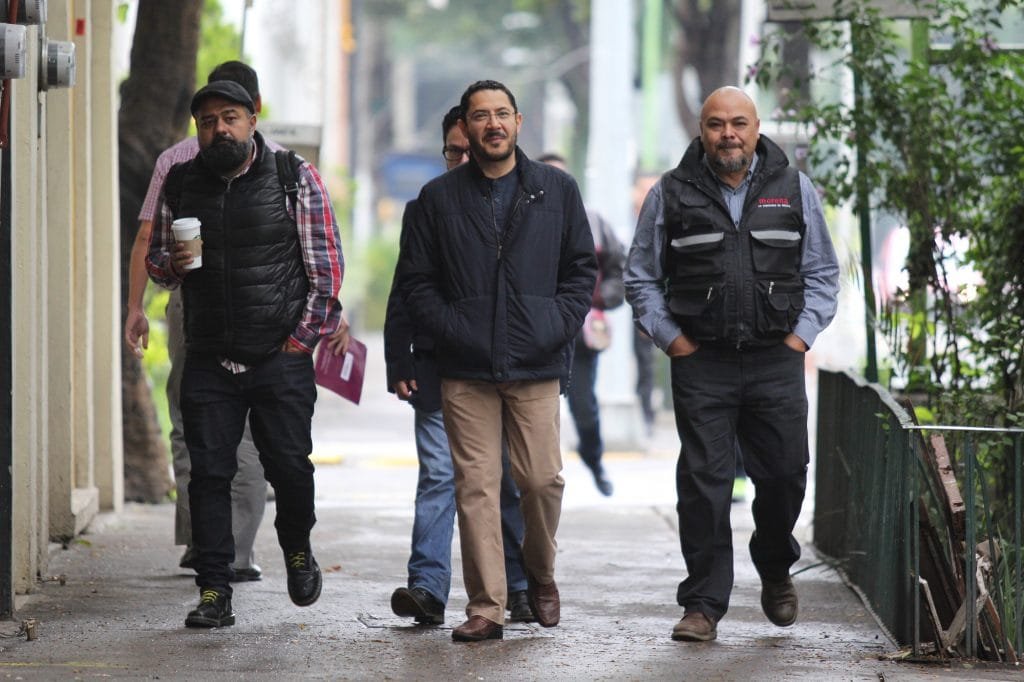 Batres busca curul de Morena en el Senado