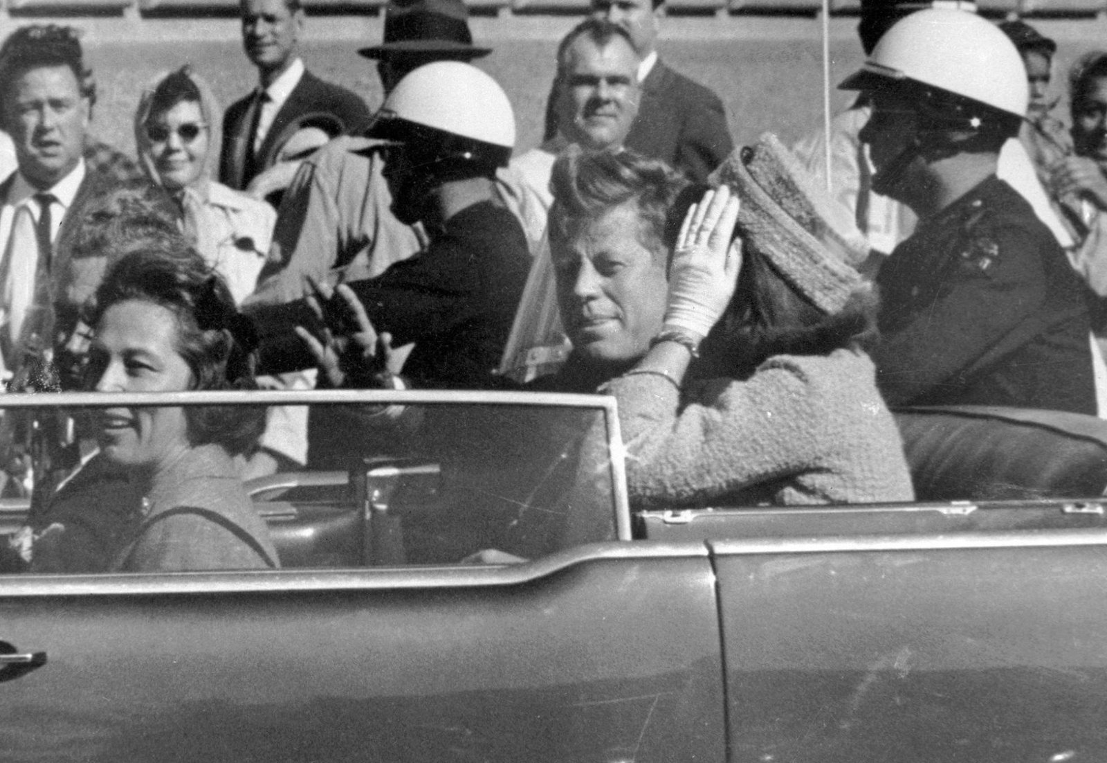 Trump libera 2.800 informes secretos sobre Kennedy