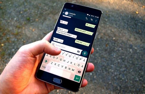 La nueva actualización de WhatsApp le permite al usuario eliminar de manera permanente mensajes no deseados que se hayan enviado a contactos individualmente o en algún grupo.