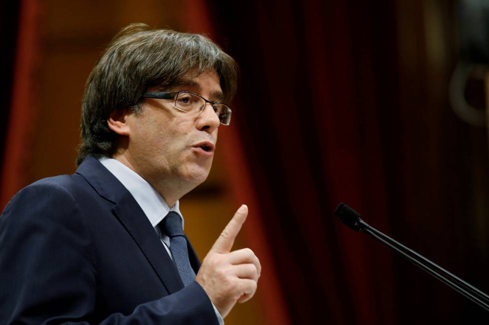 Abogado de Puigdemont pide que interroguen a su cliente en Bélgica