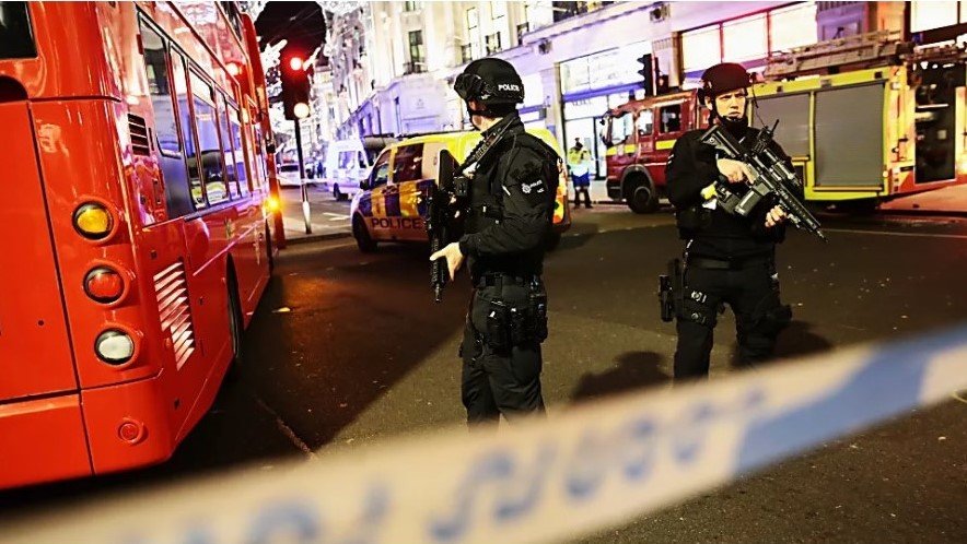 Estación Oxford Circus de Londres reabre tras evacuación por posible balacera