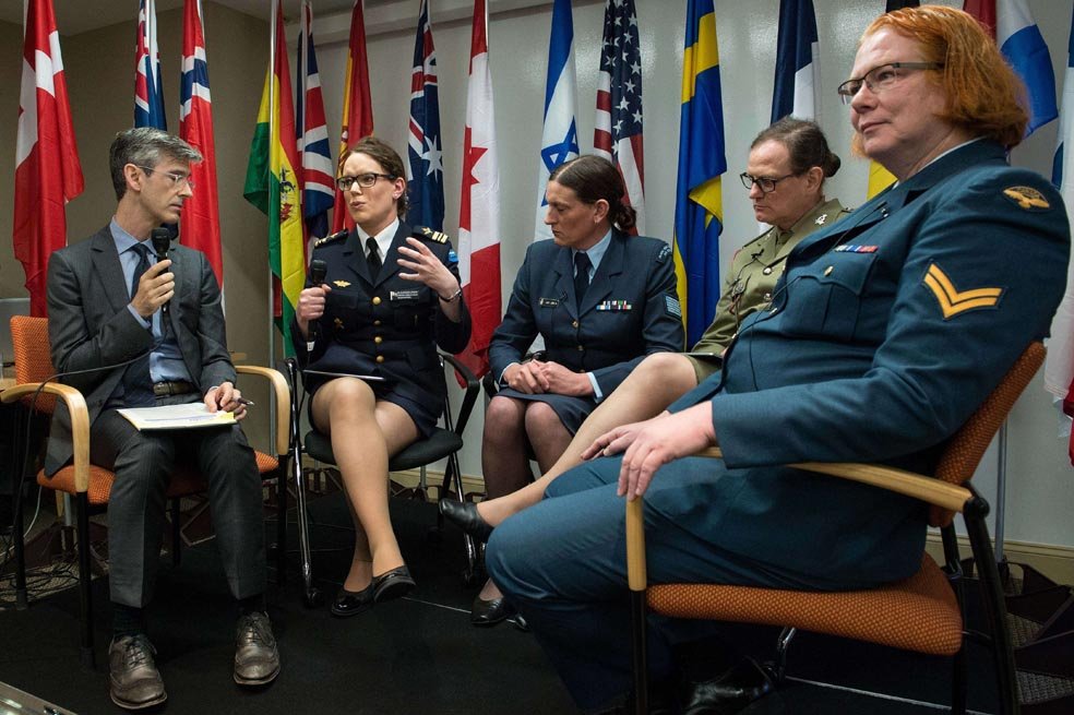 Nuevo revés judicial a política de Trump contra militares transexuales