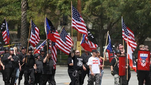 Crece 14.5% crímenes de odio contra hispanos en EU: FBI