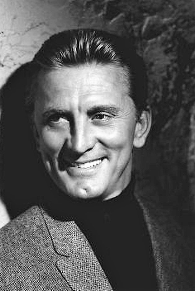 1916-nace-en-Nueva-York-actor-Kirk-Douglas