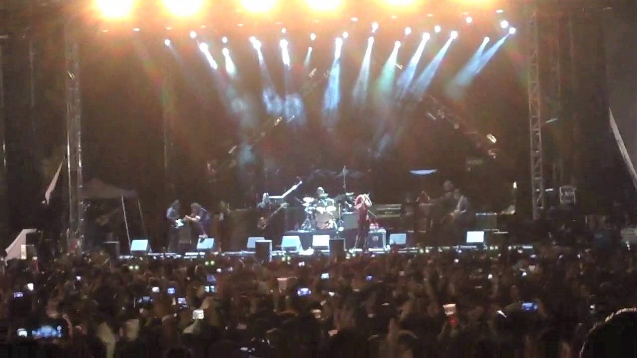 Responde el Tri con video a críticas por expulsión de gente de concierto