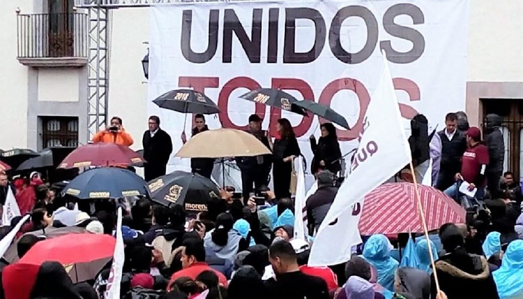 Se disculpa AMLO por ofensas, y en la misma acción devalúa su gesto