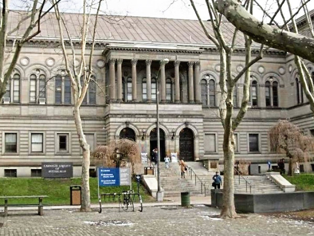 Roban incunables y primeras ediciones de una biblioteca en Pittsburgh